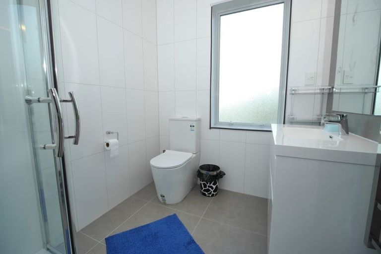 Photo of property in 4b Astrolabe Place, Gulf Harbour, Whangaparaoa, 0930