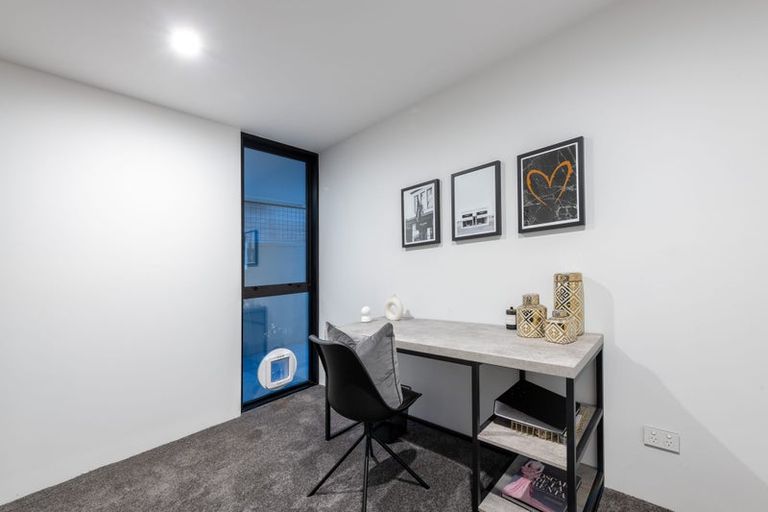 Photo of property in 314c Hurstmere Road, Takapuna, Auckland, 0622