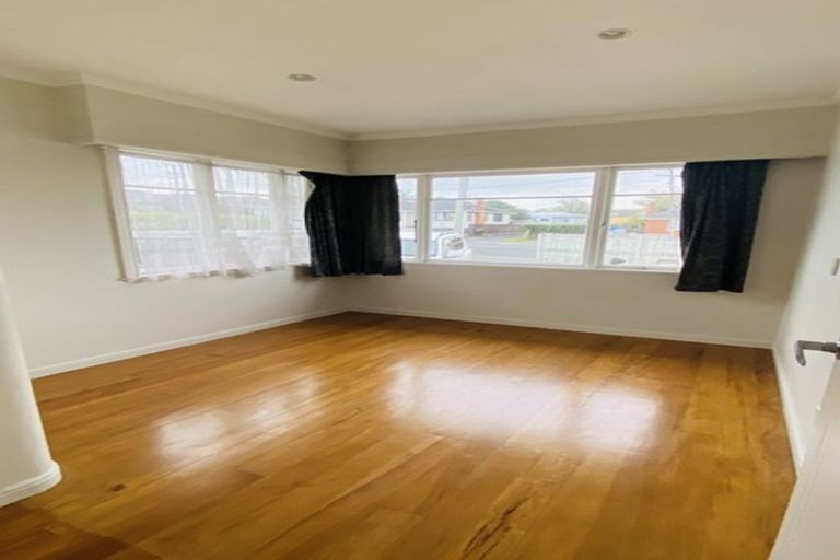 Photo of property in 57 Hayr Road, Three Kings, Auckland, 1042