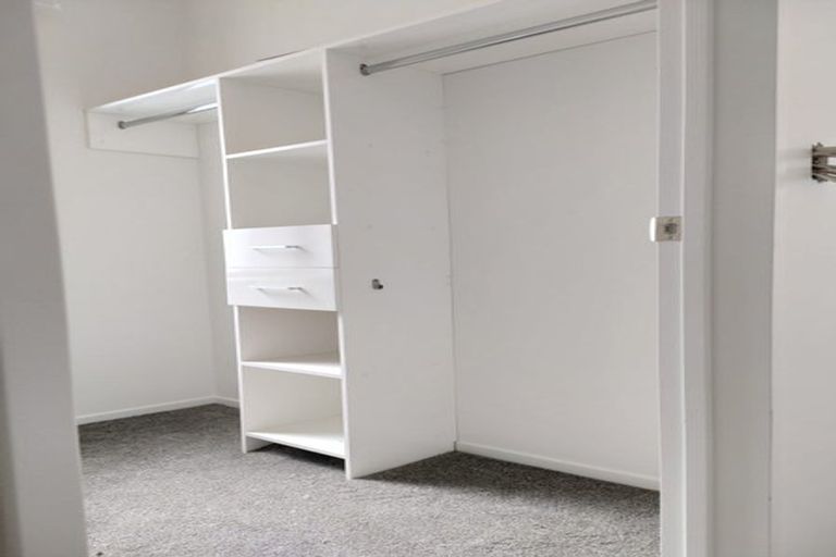 Photo of property in 4 Han Court, Glen Eden, Auckland, 0602