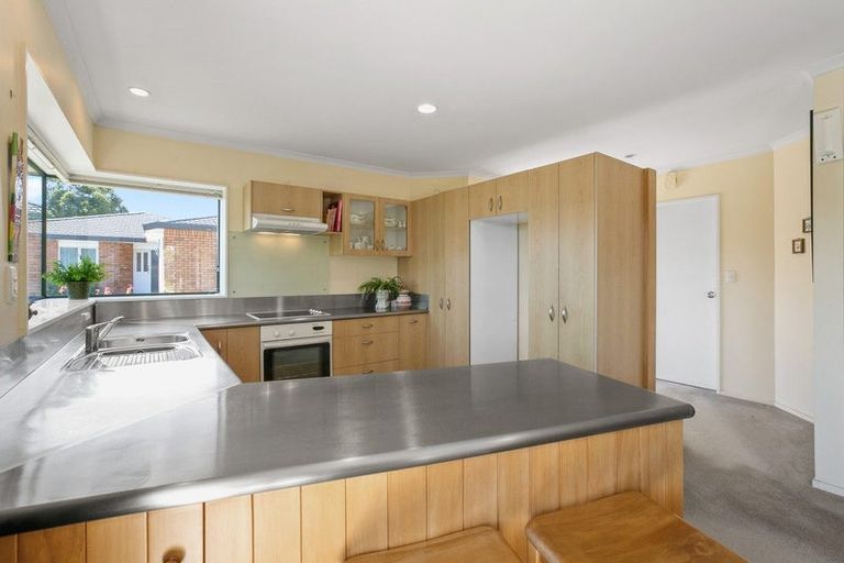 Photo of property in 29f Baring Terrace, Strandon, New Plymouth, 4312