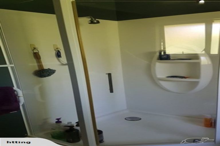 Photo of property in 18a Crompton Road, Massey, Auckland, 0614