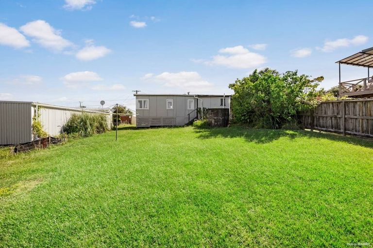 Photo of property in 1305 Whangaparaoa Road, Army Bay, Whangaparaoa, 0930