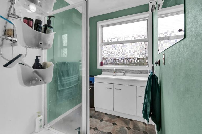 Photo of property in 65 Barrett Street, Westown, New Plymouth, 4310