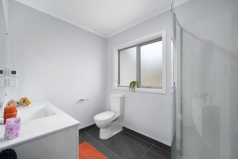 Photo of property in 15 Bickerton Rise, Churton Park, Wellington, 6037