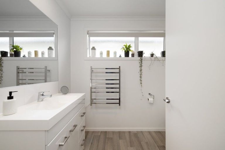 Photo of property in 29b Percy Road, Papamoa Beach, Papamoa, 3118