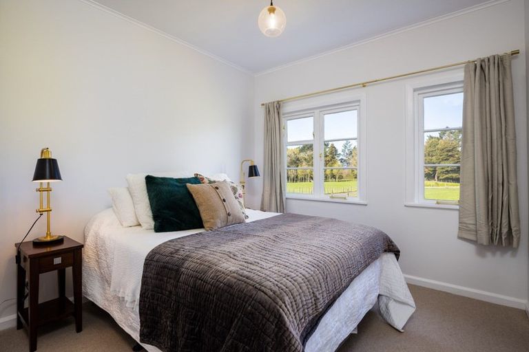 Photo of property in 5 Toutouwai Lane, Inglewood, 4330