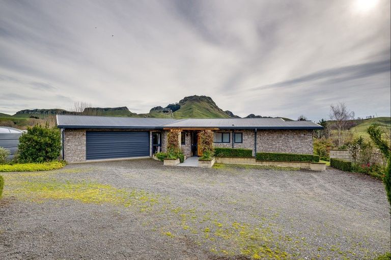 Photo of property in 82 Matangi Road, Tuki Tuki, Havelock North, 4294