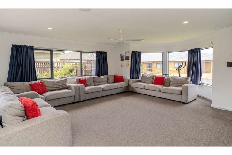 Photo of property in 21 Oakridge Drive, Kerikeri, 0230