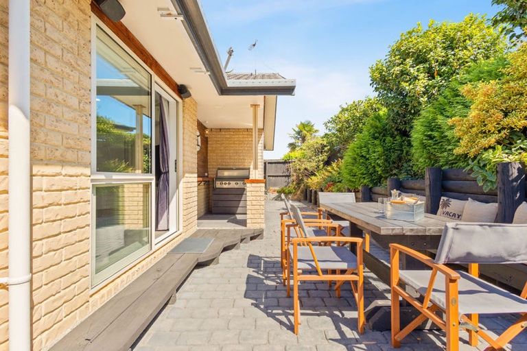 Photo of property in 18 Mcdougal Place, Kaiapoi, 7630