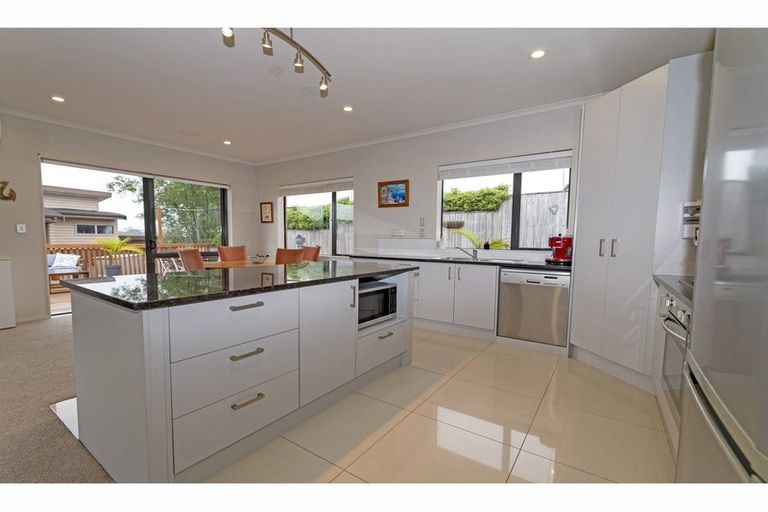 Photo of property in 88a San Marino Drive West, Henderson, Auckland, 0612