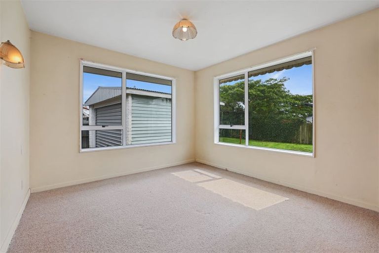 Photo of property in 5 Lochee Road, Upper Riccarton, Christchurch, 8041