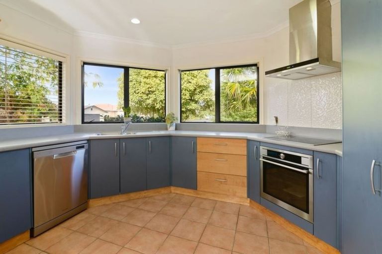 Photo of property in 1 Hoyte Place, Pukehangi, Rotorua, 3015