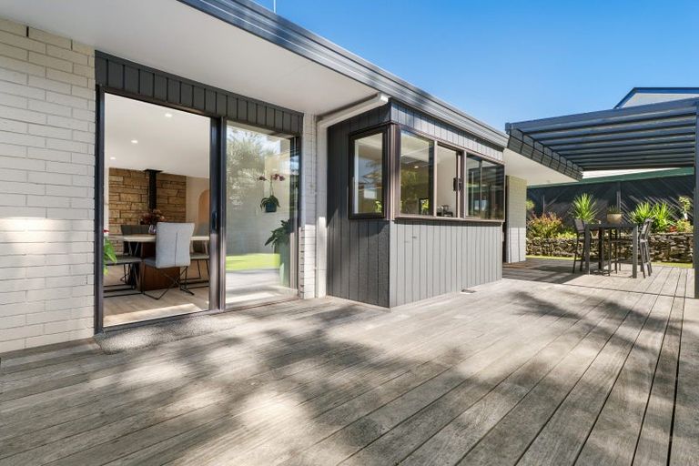 Photo of property in 111 Dickson Road, Papamoa Beach, Papamoa, 3118