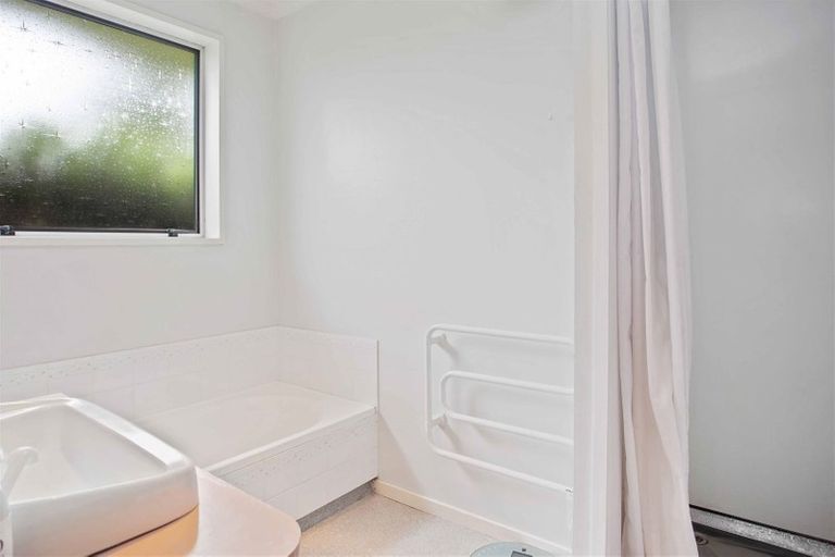 Photo of property in 7 Main North Road, Woodend, 7610