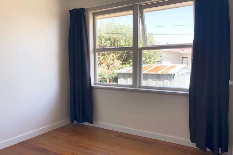 Photo of property in 1/95 Rathgar Road, Henderson, Auckland, 0610