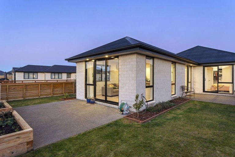 Photo of property in 37 Edlin Lane, Pegasus, 7612