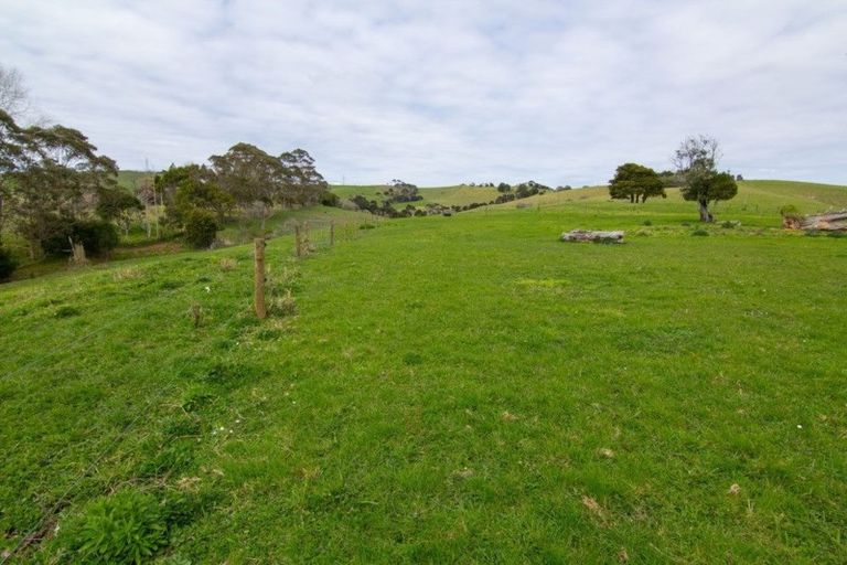 Photo of property in 177 Inland Road, Helensville, 0875