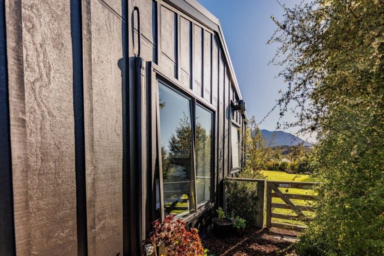 Photo of property in 42 Mcadam Drive, Jacks Point, Queenstown, 9371