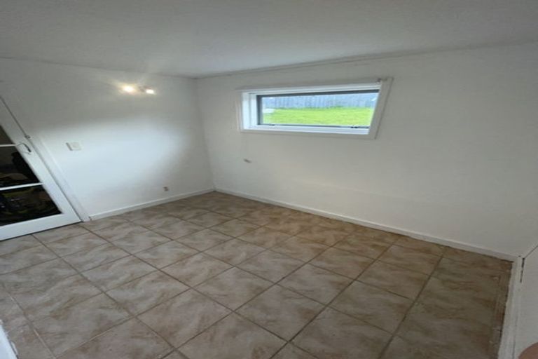Photo of property in 2 Glenmore Road, Sunnyhills, Auckland, 2010
