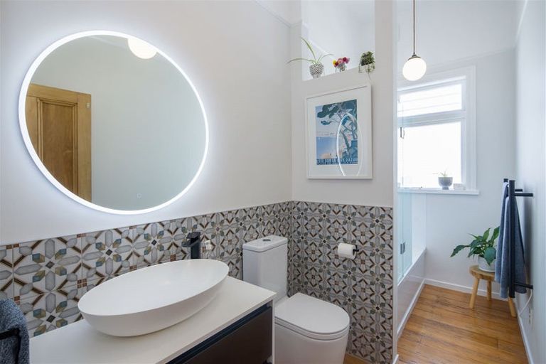 Photo of property in 52 Stanley Street, Berhampore, Wellington, 6023