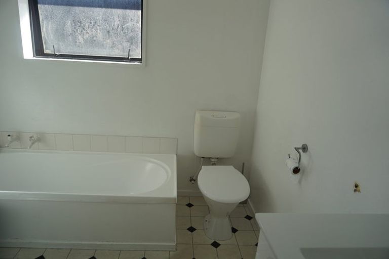 Photo of property in 1/65 Effingham Street, North New Brighton, Christchurch, 8083