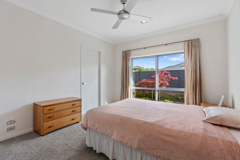 Photo of property in 22 Estuary View Road, Welcome Bay, Tauranga, 3112