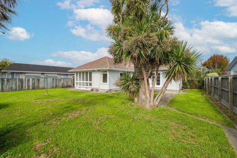 Photo of property in 117 Somerfield Street, Somerfield, Christchurch, 8024