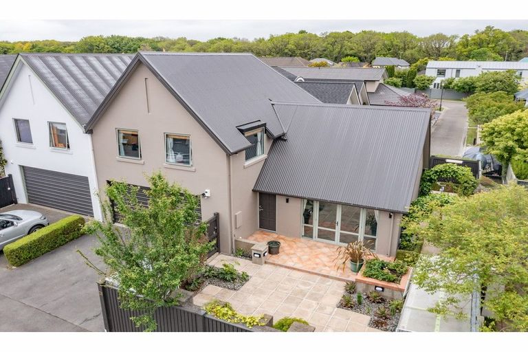 Photo of property in 28 Brockworth Place, Riccarton, Christchurch, 8011