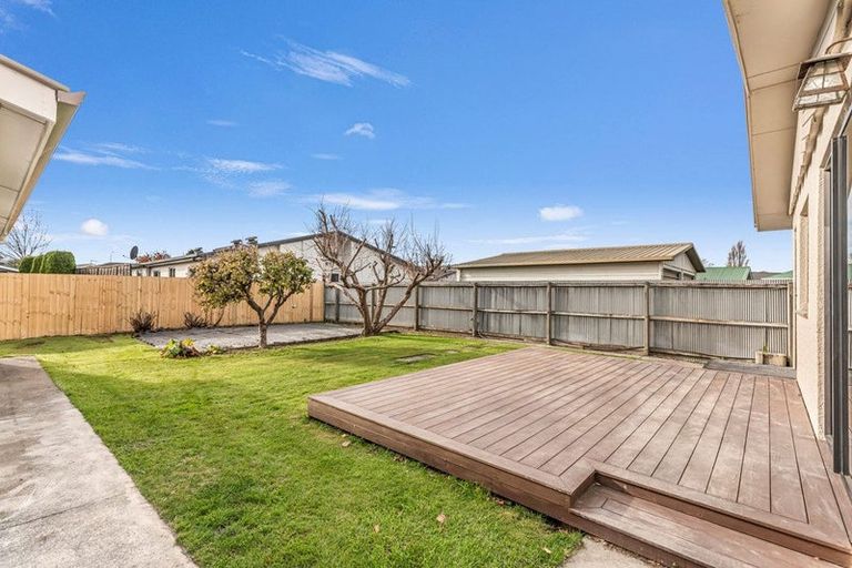 Photo of property in 37 Colwyn Street, Bryndwr, Christchurch, 8053