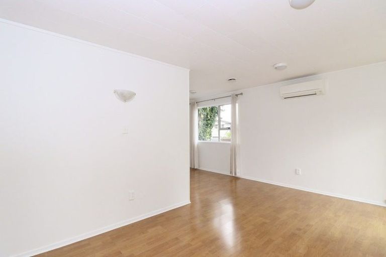 Photo of property in 71 Casuarina Road, Half Moon Bay, Auckland, 2012