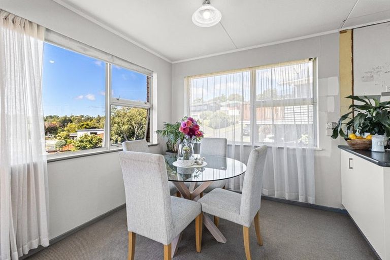 Photo of property in 6 Carlton Terrace, Westown, New Plymouth, 4310