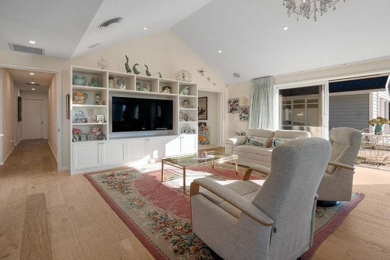 Photo of property in 5 Westmere Mews, West Melton, 7618