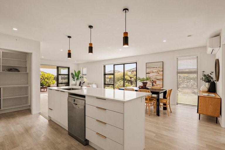 Photo of property in 7a Augusta Rise, Omokoroa, 3114