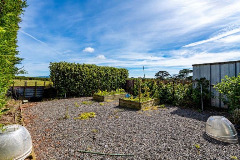 Photo of property in 2062 South Road, Otakeho, Hawera, 4678