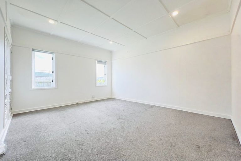 Photo of property in 279 Massey Road, Mangere East, Auckland, 2024