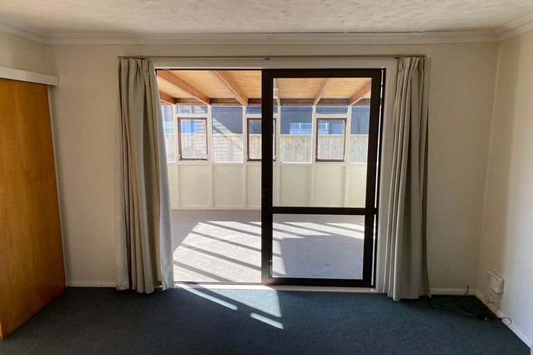 Photo of property in 27 Reynolds Street, Taita, Lower Hutt, 5011