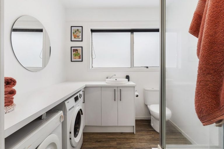 Photo of property in 1/18 Mizpah Road, Torbay, Auckland, 0630