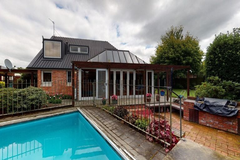 Photo of property in 15 Oak Grove, Ashburton, 7700