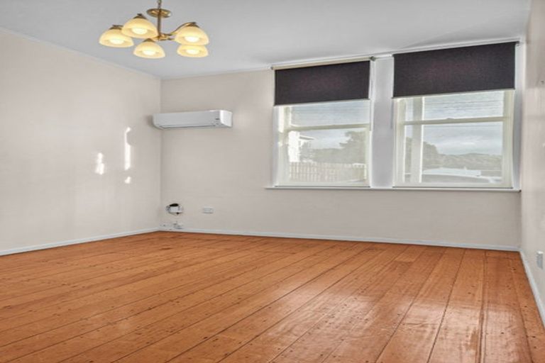 Photo of property in 39 Thompson Street, Mount Cook, Wellington, 6011