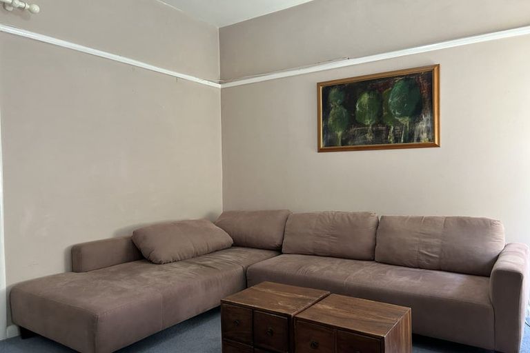 Photo of property in Hobson Flats, 2/1 Hobson Street, Pipitea, Wellington, 6011