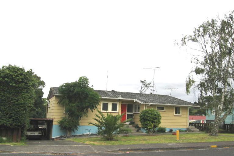 Photo of property in 21 Hellyers Street, Birkdale, Auckland, 0626