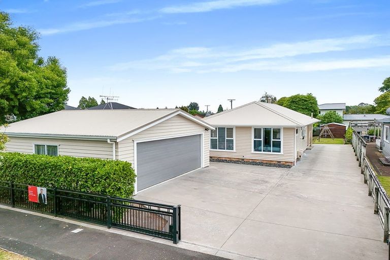 Photo of property in 11 Vine Street, Hillcrest, Hamilton, 3216