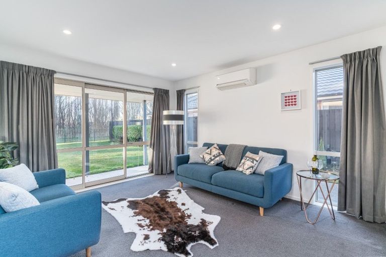 Photo of property in 37 Somerville Crescent, Aidanfield, Christchurch, 8025