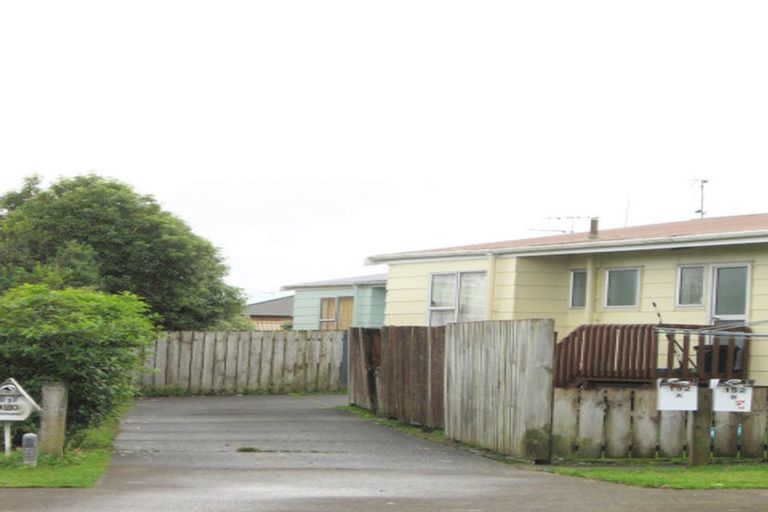 Property details for 152 Settlement Road, Papakura, 2110