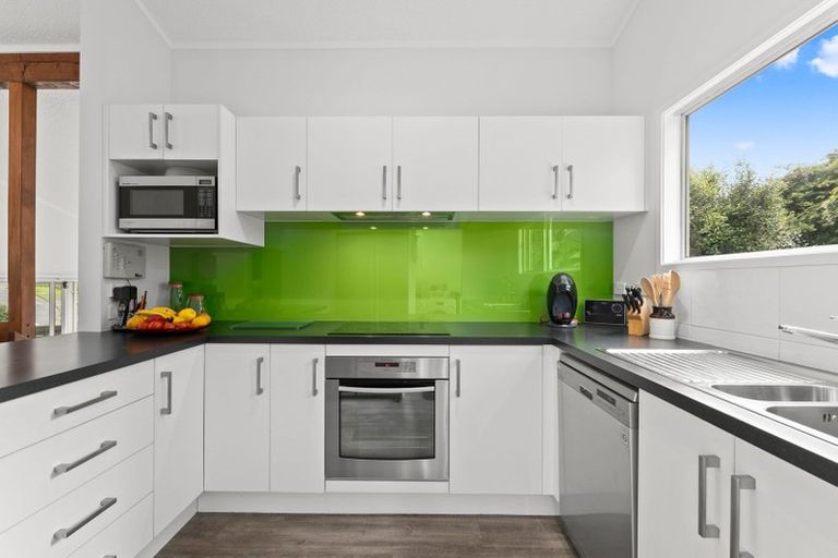 Photo of property in 118 Hinewa Road, Otumoetai, Tauranga, 3110