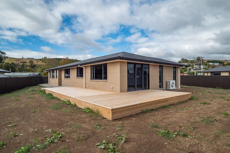 Photo of property in 3 North Foreland Street, Waihola, Milton, 9073