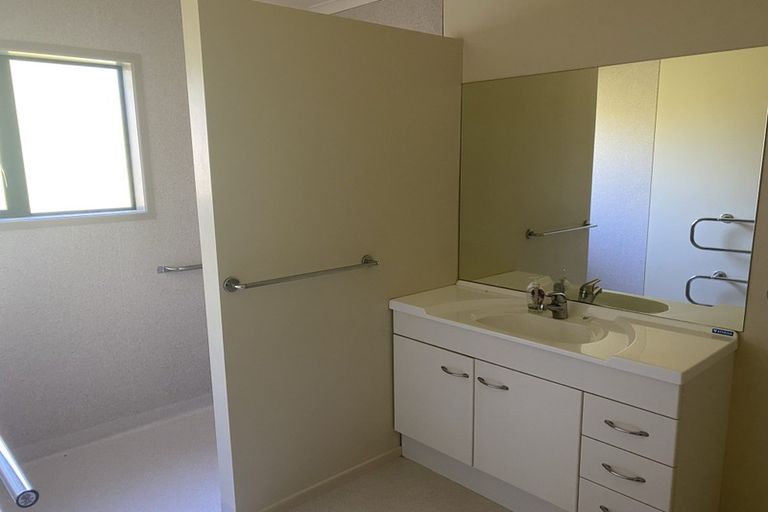 Photo of property in 230 Tukapa Street, Westown, New Plymouth, 4310