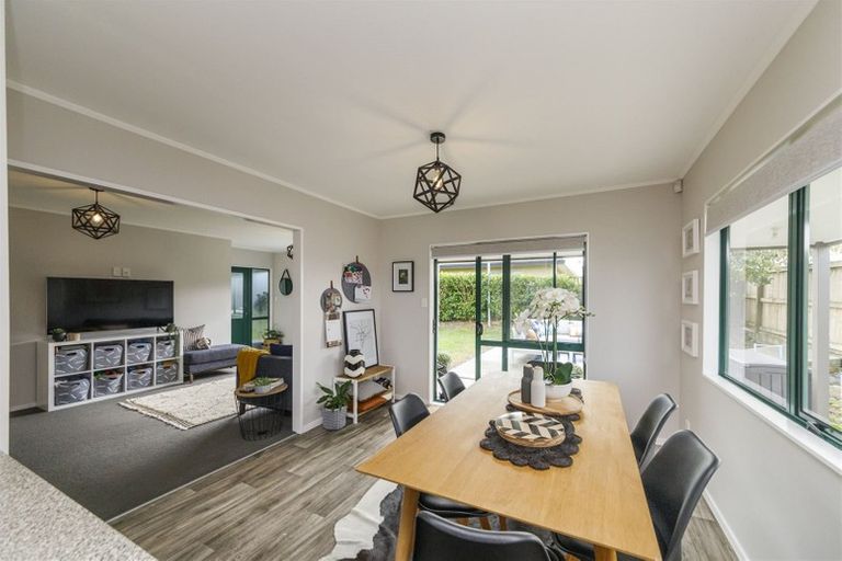 Photo of property in 102 Roberts Line, Kelvin Grove, Palmerston North, 4414