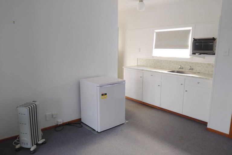 Photo of property in 25 Fulford Street, New Plymouth, 4310